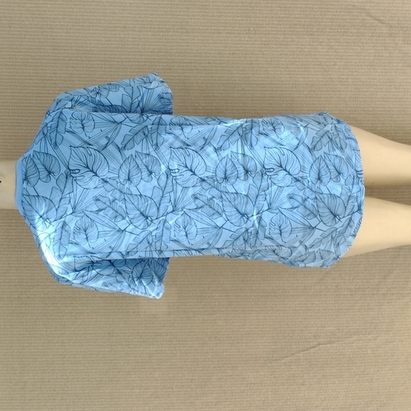 NWT Goodfellow & Co Tropical Print Midday Blue Plant V-Neck Shirt - Size M - Picture 3 of 6